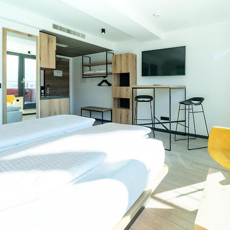 B&B Hotel Albstadt-Hbf Экстерьер фото