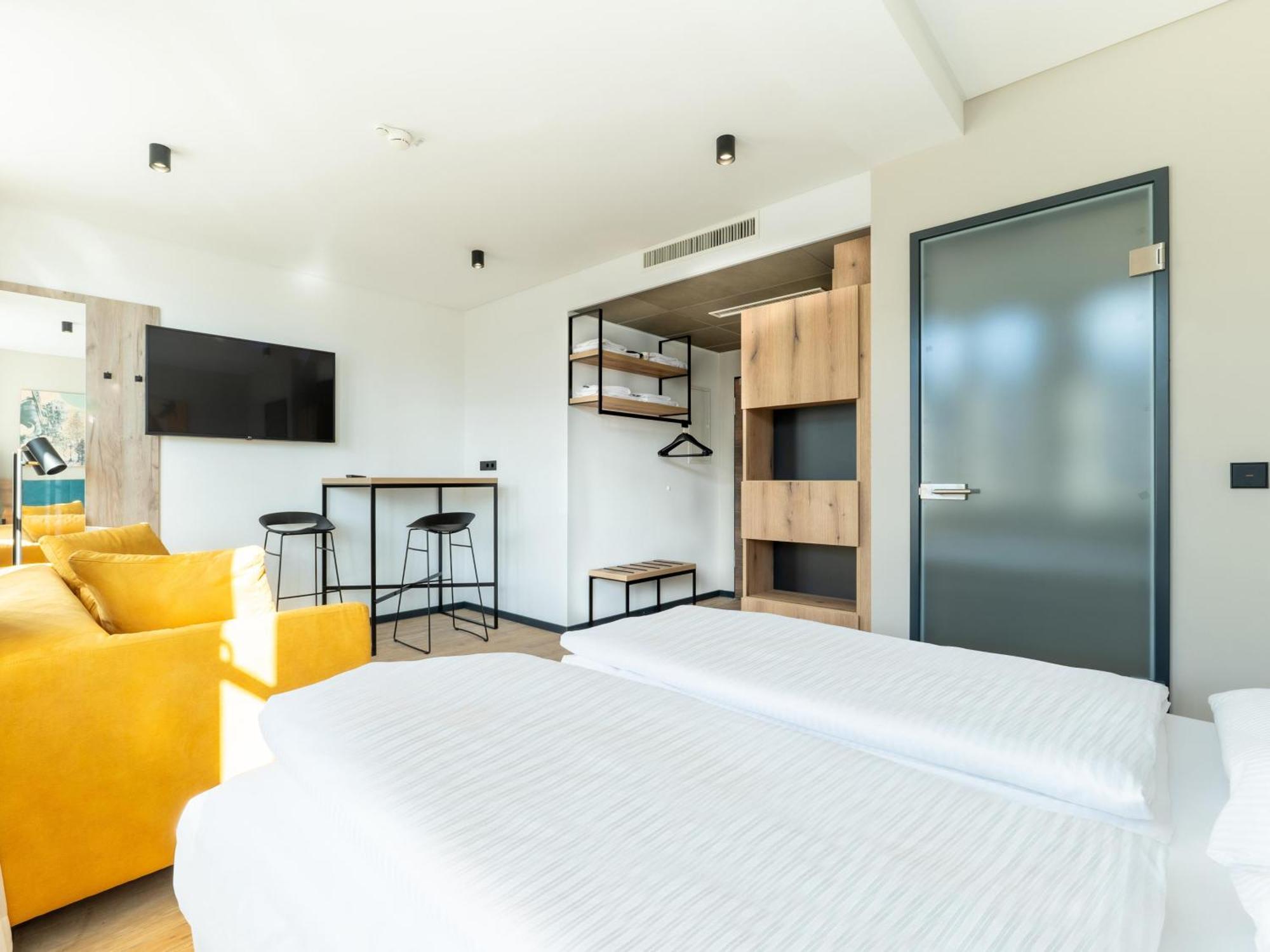 B&B Hotel Albstadt-Hbf Экстерьер фото